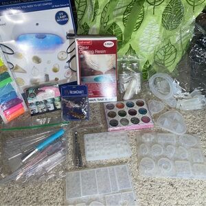 Michaels CraftSmart Resin Epoxy Kit/ UV Resin Kit